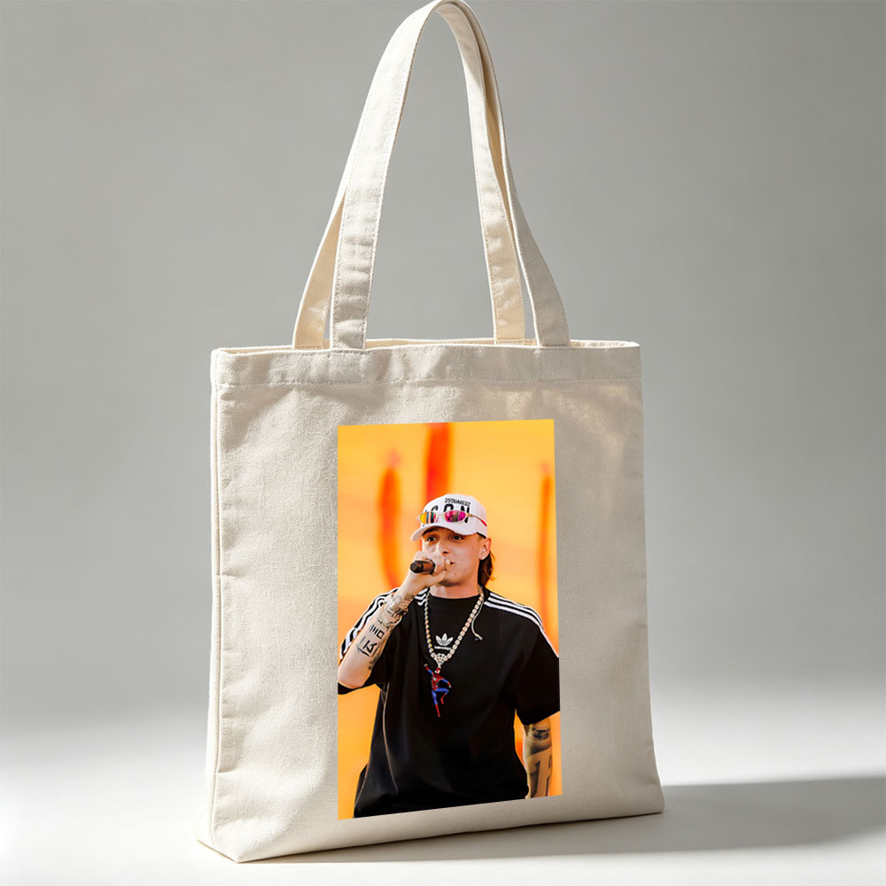 Machine Gun Kelly Performing on Stage Wearing a DSQUARED2 Cap and Spider-Man Pendant Necklace - Canvas tote bags