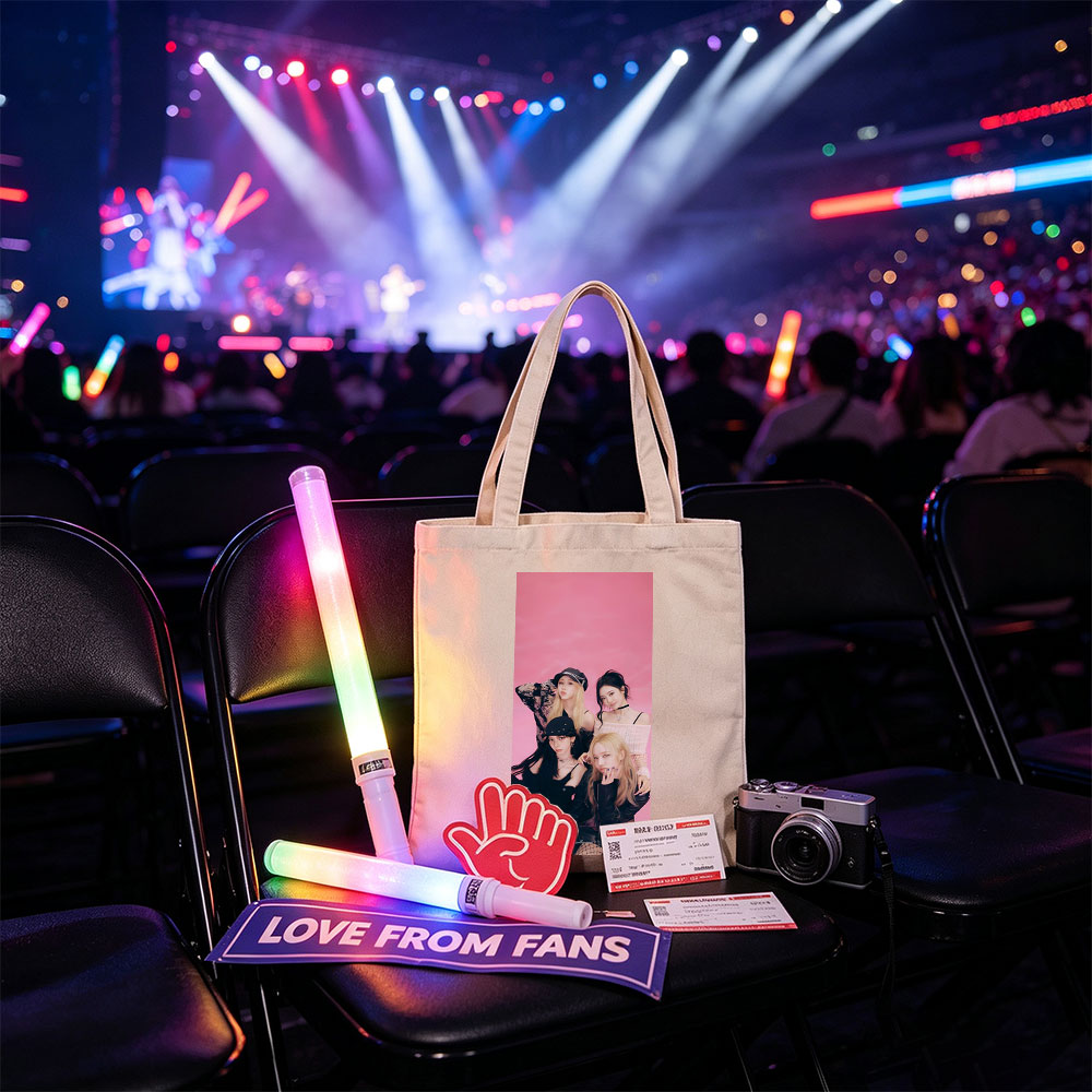 aespa Group Photo on Pink Background with Fashionable Outfits and Stylish Poses - Canvas tote bags
