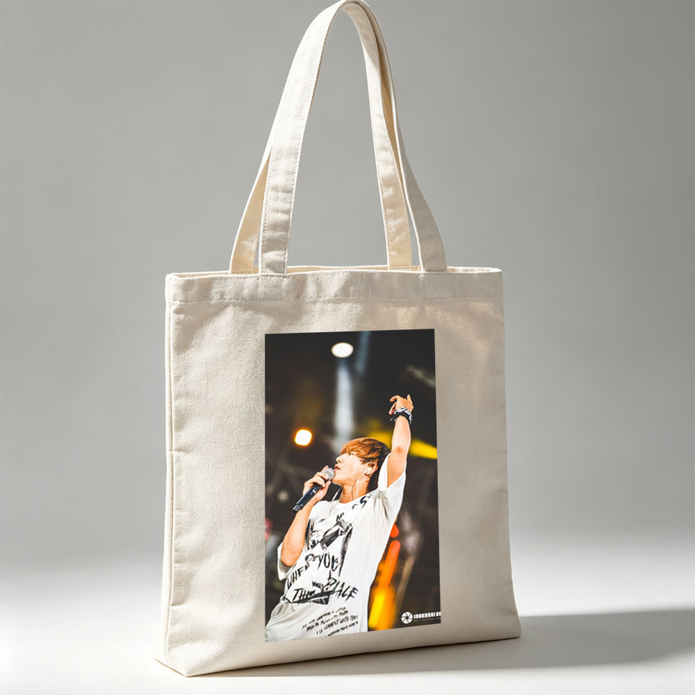 Yuta Okkotsu Live Performance Singing on Stage with Microphone - Canvas tote bags