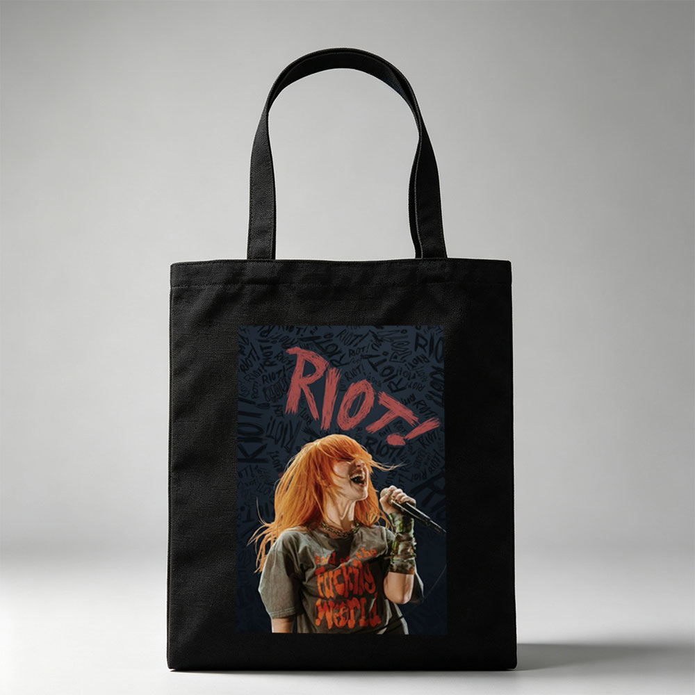 Paramore Riot! Live Performance with Intense Energy and Red Hair in Focus - Canvas tote bags