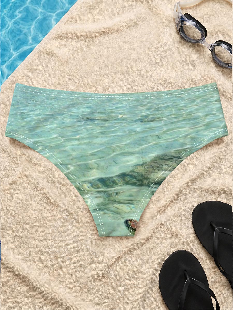 Sea Turtle Swimming in Crystal Clear Waters Near Sandy Beach -  Men's swim trunks