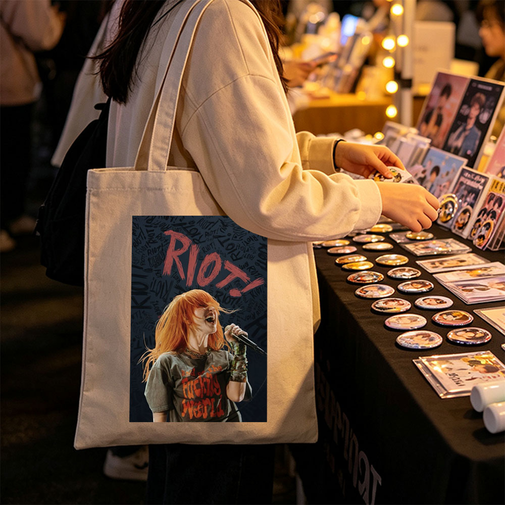 Paramore Riot! Live Performance with Intense Energy and Red Hair in Focus - Canvas tote bags