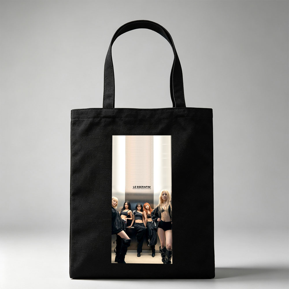 LE SSERAFIM Group Pose in Edgy Black Outfits Against Modern Wall Background - Canvas tote bags