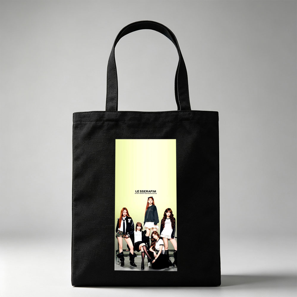 LE SSERAFIM Group Photo in School-Inspired Outfits on a Bright Green Background - Canvas tote bags