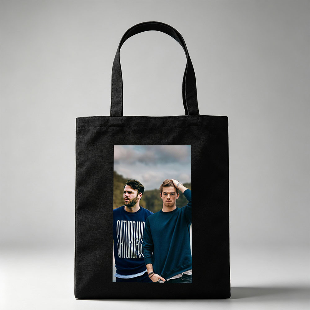 Liam Payne and a Friend in Casual Outfit Standing Outdoors with Nature Background - Canvas tote bags