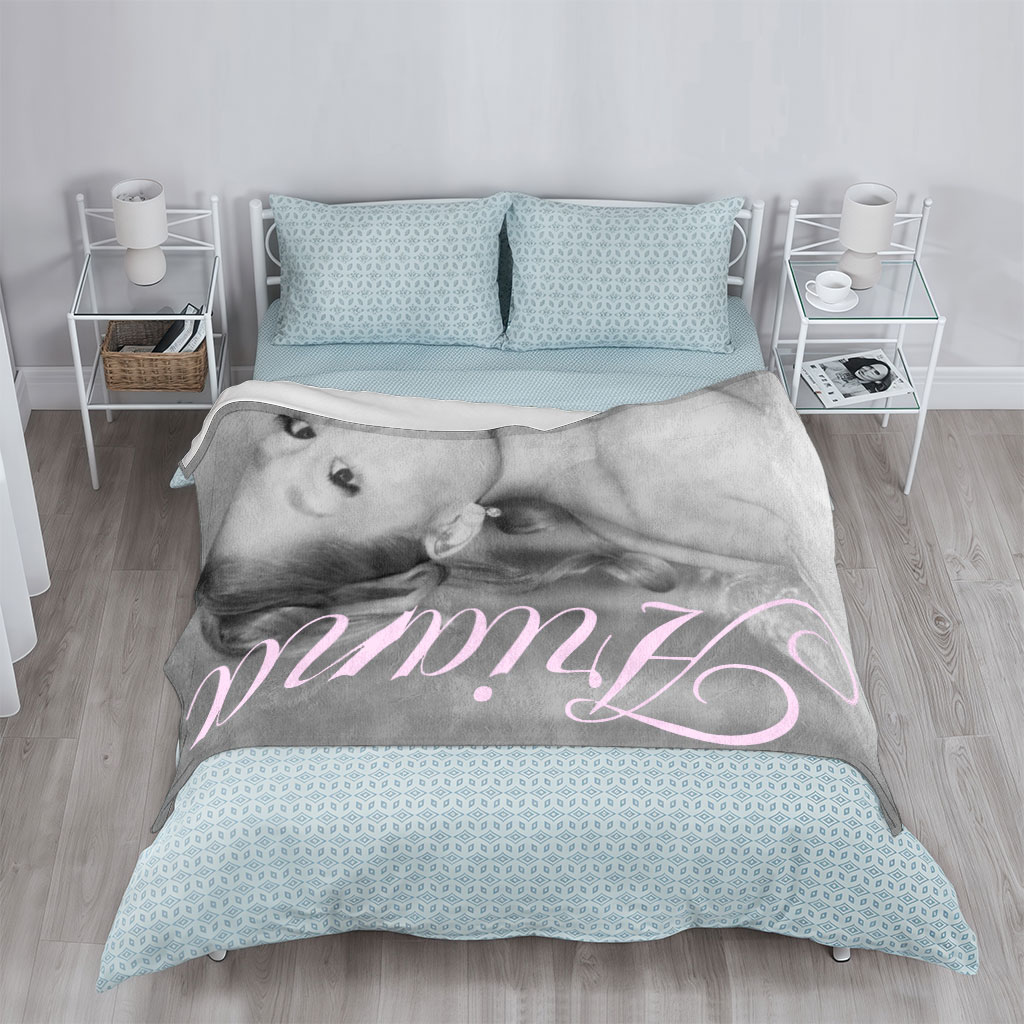 Ariana Grande Elegant Black and White Portrait with Pink Text Overlay - Blankets