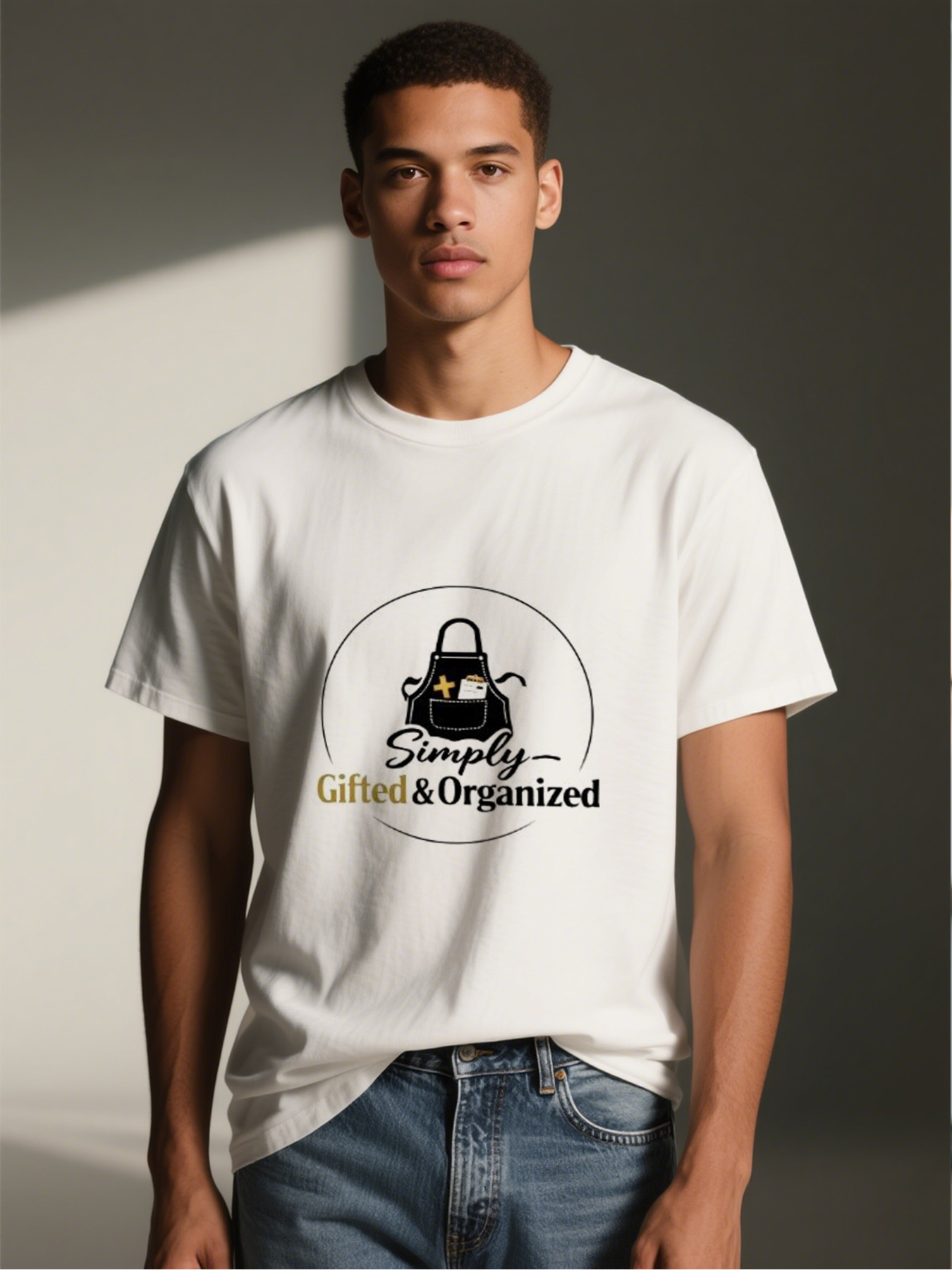 Men's Printed T-Shirt Simply Gifted & Organized Apron Design Casual Round Neck Summer Lightweight Breathable Short Sleeve Tee for Cooking Enthusiasts and Home Organizers