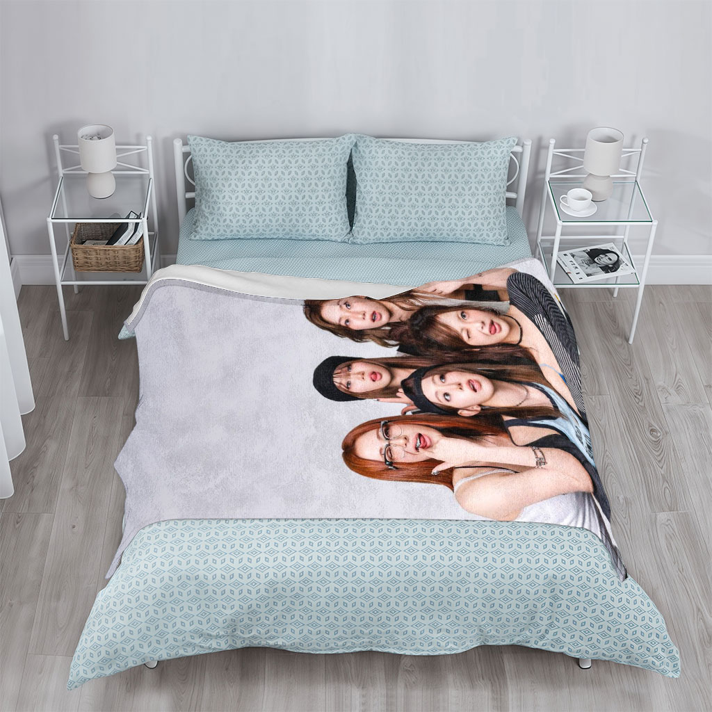 NewJeans Group Photo - Five Members Posing Together in Casual Outfits Against a Neutral Background - Blankets