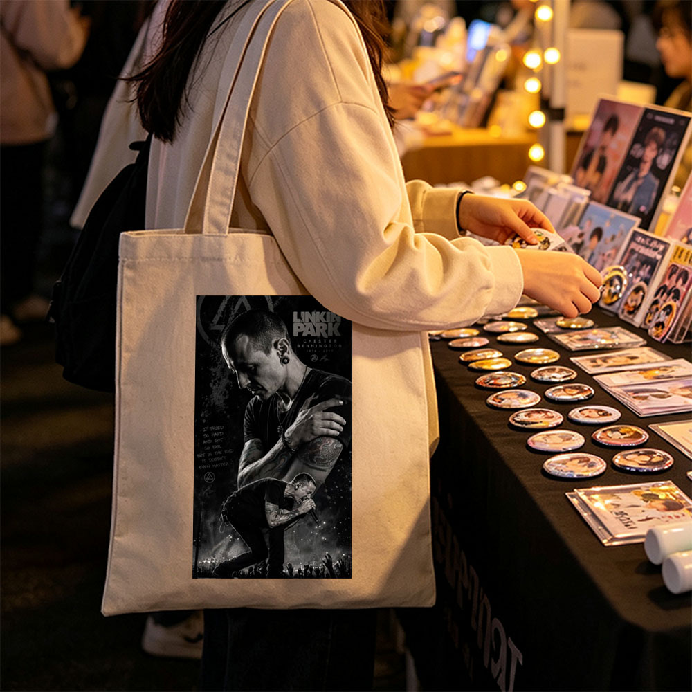 Linkin Park Chester Bennington Tribute - Emotional Performance and Portrait in Black and White - Canvas tote bags