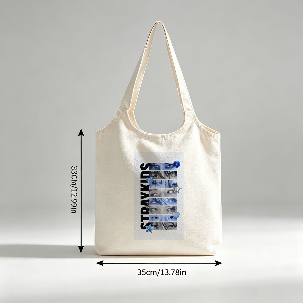 Stray Kids Eyes Close-Up Blue Toned Portrait with Stars and Hearts - Canvas shoulder bags/