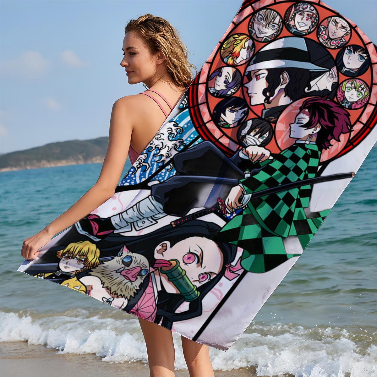 Demon Slayer: Tanjiro, Nezuko, Zenitsu, Inosuke, and Hashira in Action - Beach towels