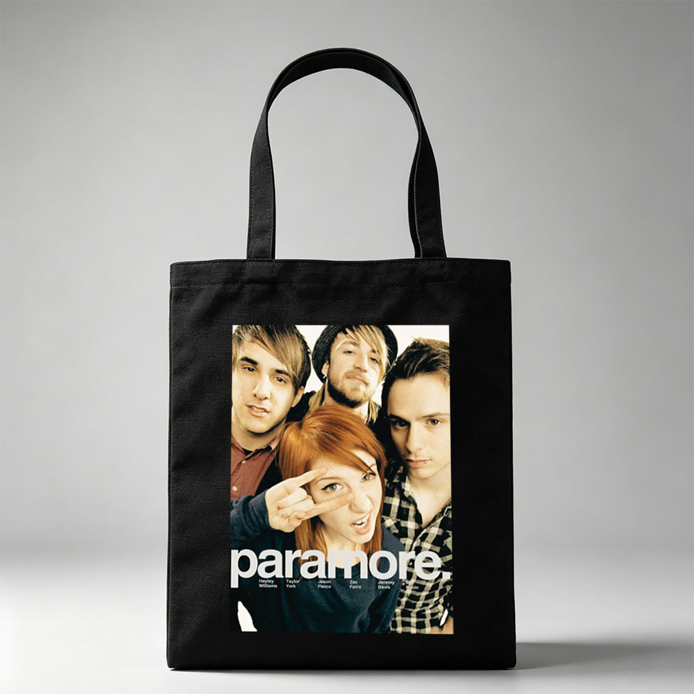 Paramore Band Members in Close-Up Group Photo with Hayley Williams Making a Peace Sign - Canvas tote bags