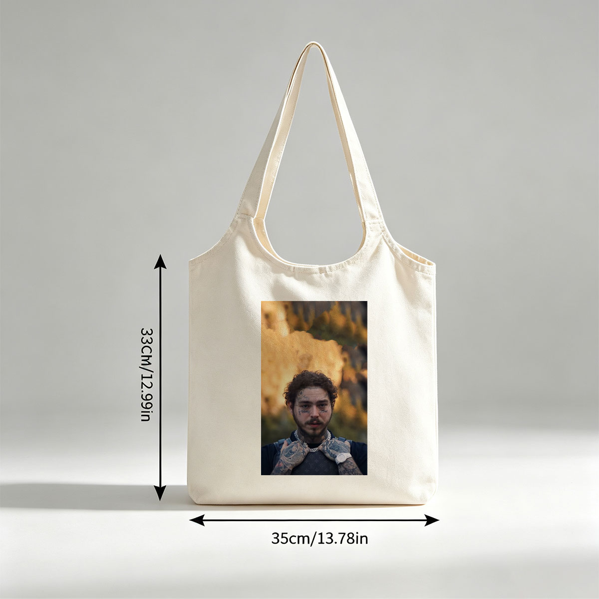 Post Malone Outdoor Portrait with Tattoos and Nature Background - Canvas shoulder bags/