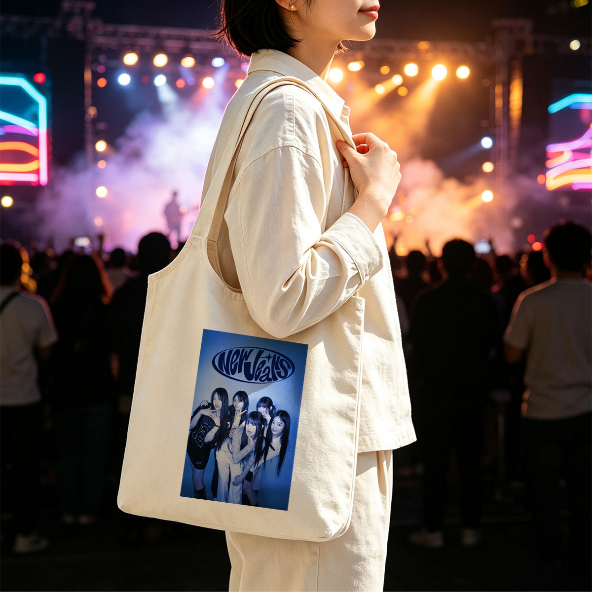 NewJeans Group Pose in Blue-Toned Studio Photo with Stylish Outfits and Confident Expressions - Canvas shoulder bags/