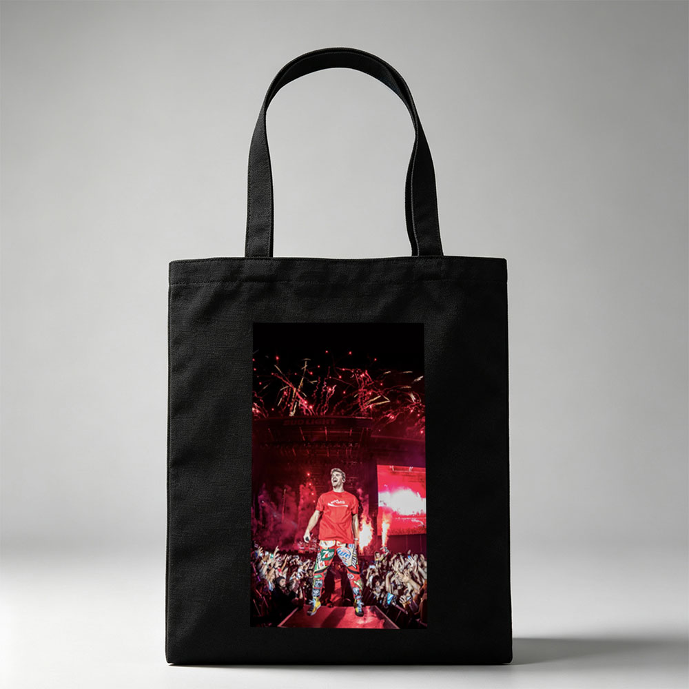 Machine Gun Kelly Live Performance on Stage with Fireworks and Crowd at Concert - Canvas tote bags