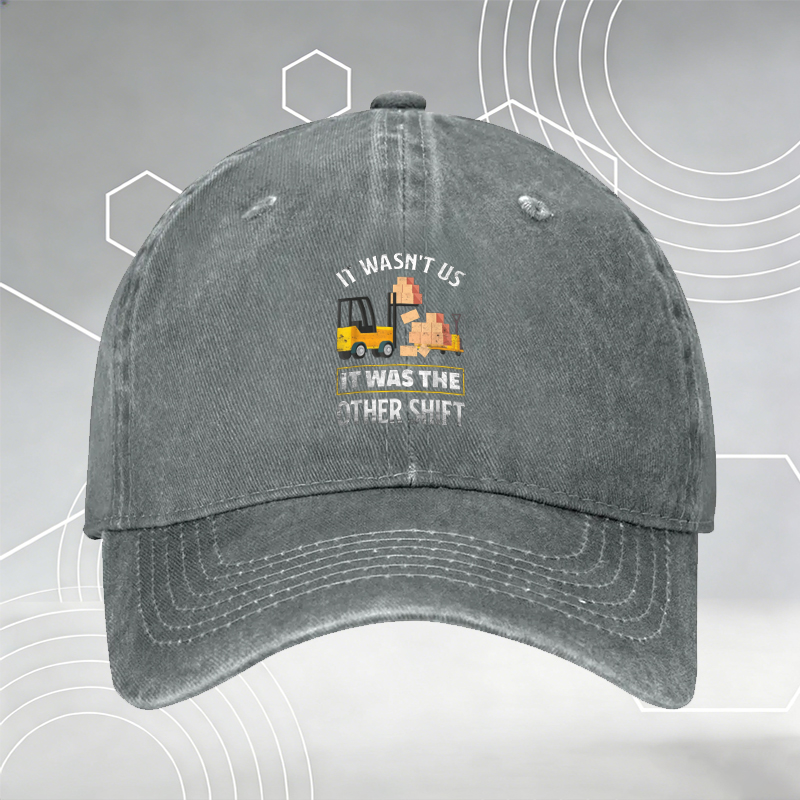 New Baseball Cap with Romantic Kiss Print and 