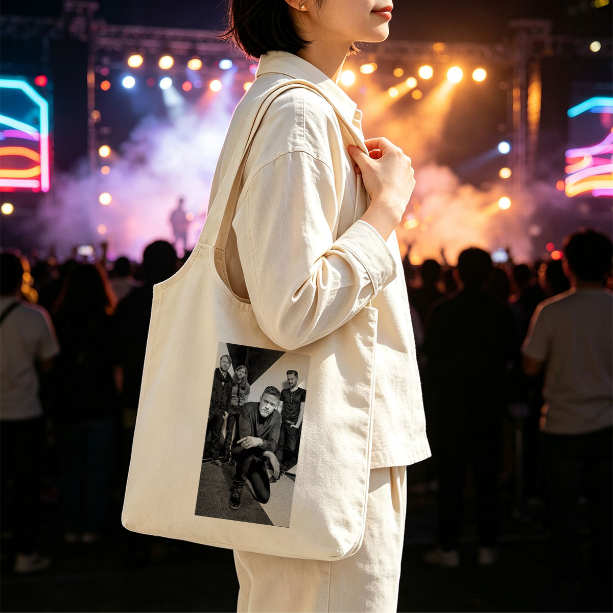OneRepublic Band Members in a Stylish Black and White Group Photo - Canvas shoulder bags/
