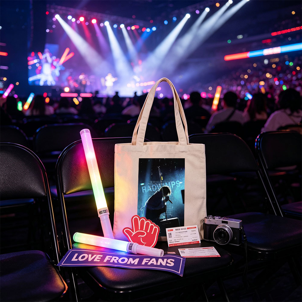 RADWIMPS Live Performance - Singer on Stage with Microphone and Dramatic Lighting - Canvas tote bags