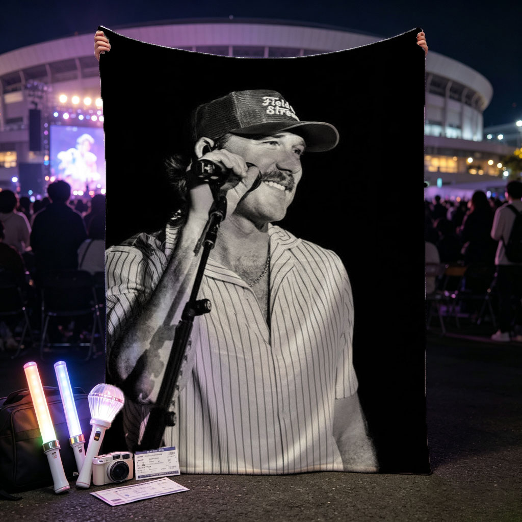 Ronnie Milsap Performing on Stage with Microphone in Black and White Photo - Blankets