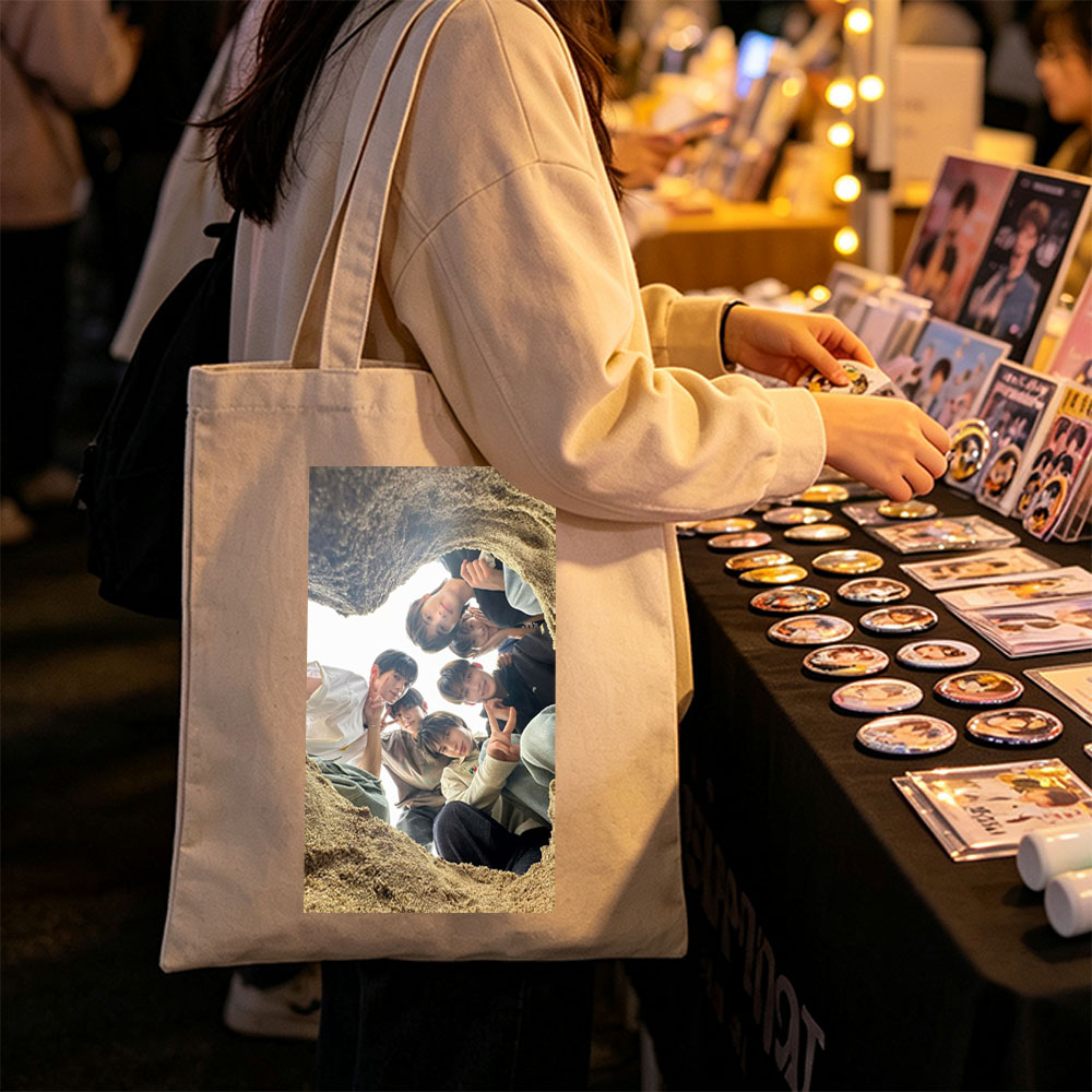 ENHYPEN Beach Cave Selfie Group Photo - Canvas tote bags
