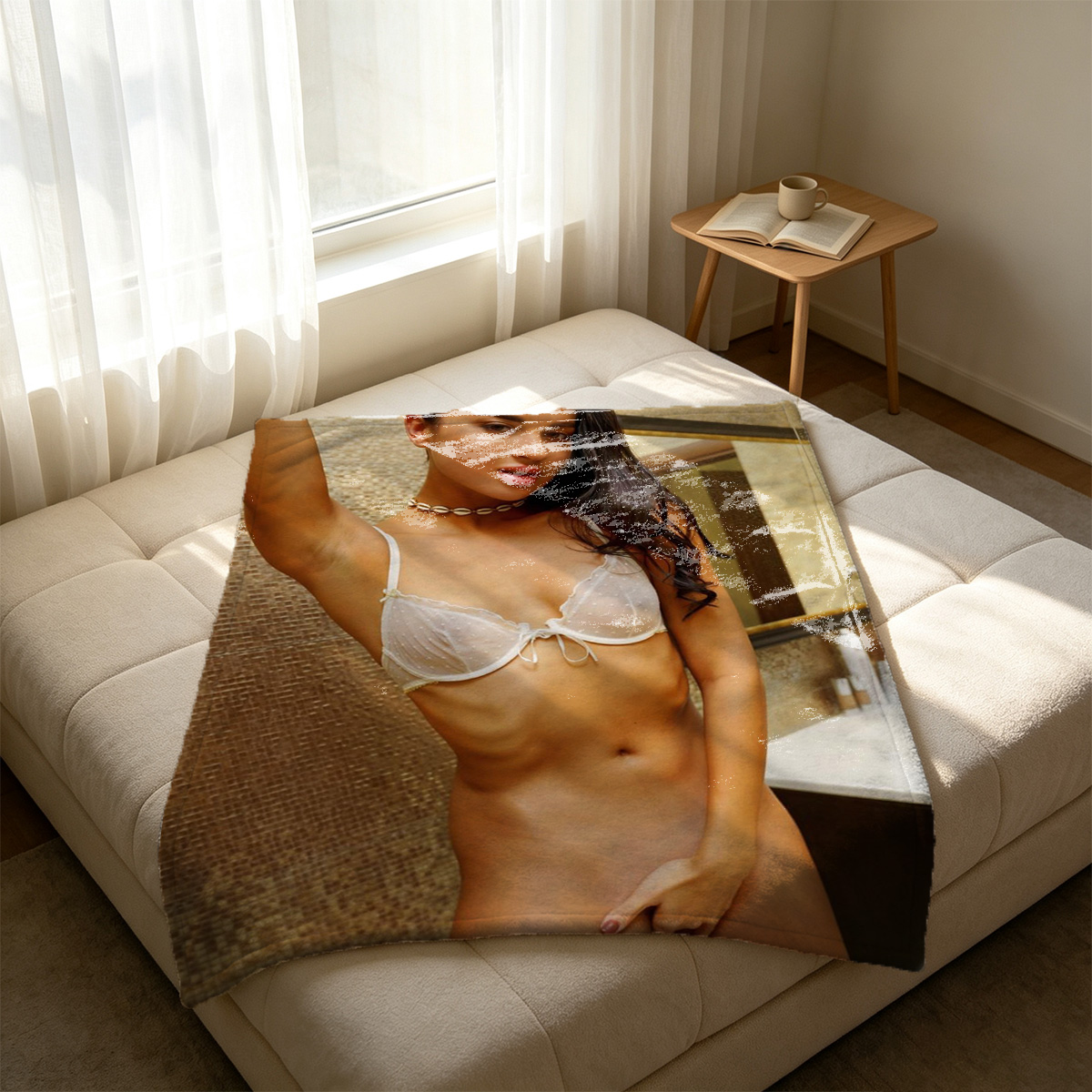 Nude Japanese woman sitting by the onsen pool. - Blanket