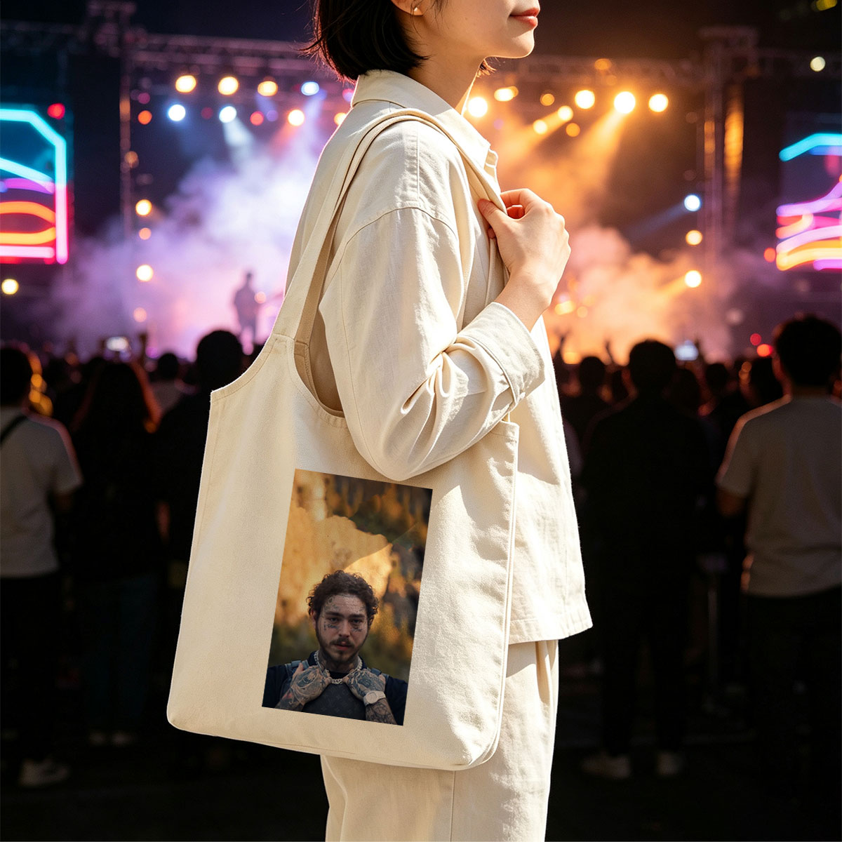Post Malone Outdoor Portrait with Tattoos and Nature Background - Canvas shoulder bags/