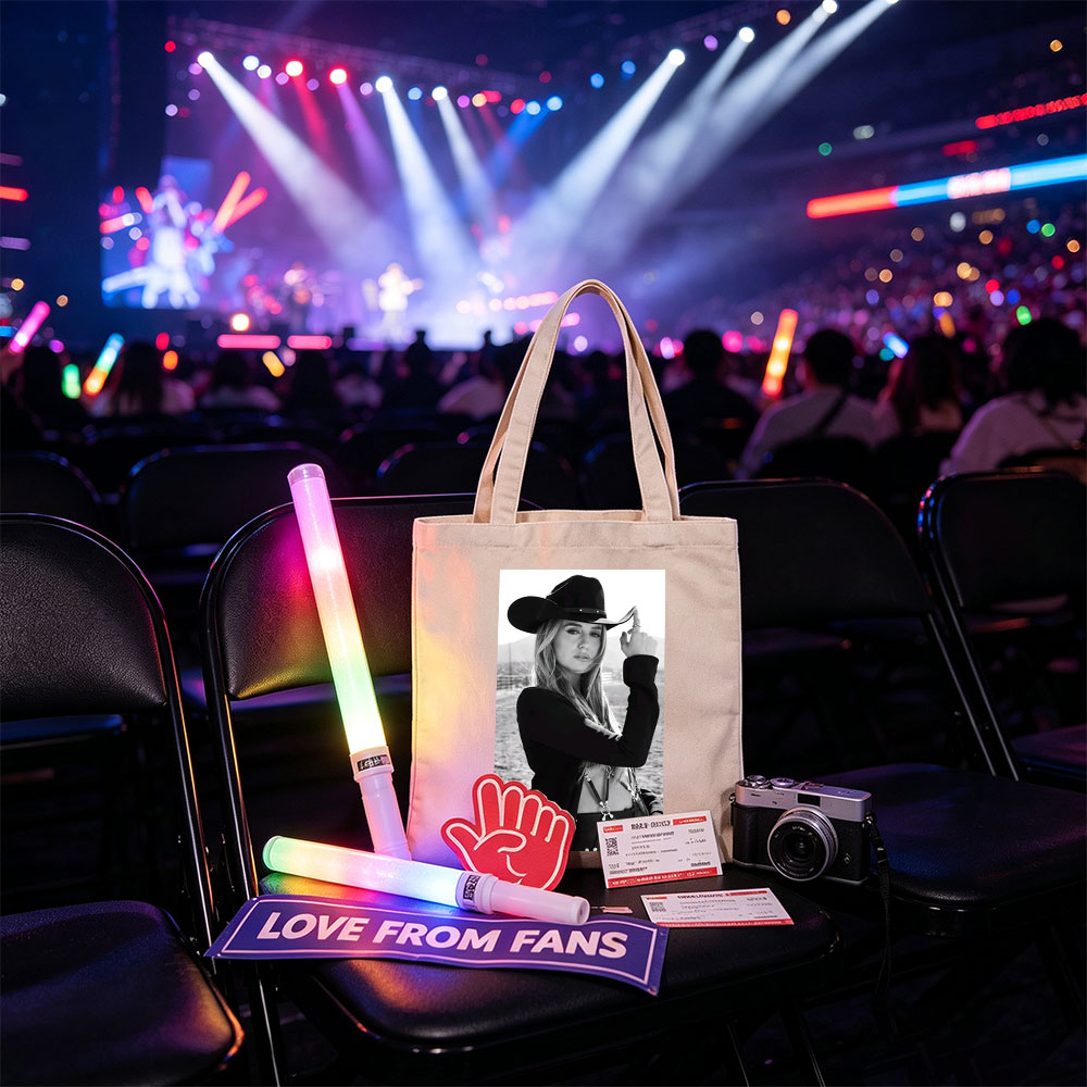 Maren Morris in Cowboy Hat Outdoors Black and White Portrait - Canvas tote bags