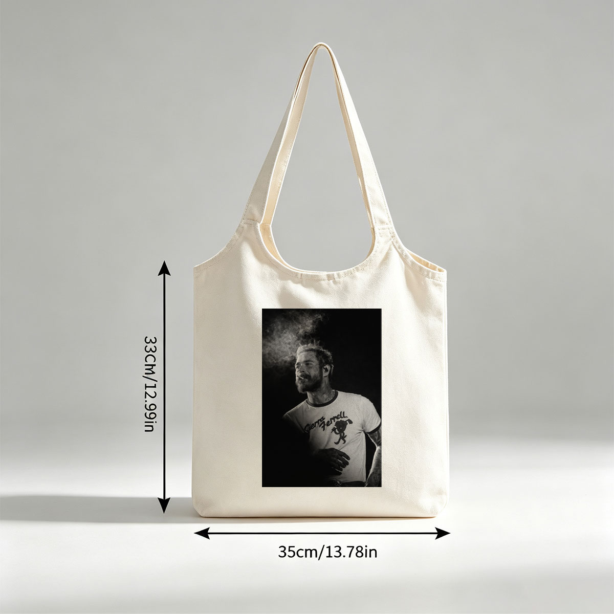 Ryan Tedder Smoking Cigarette on Stage in Black and White Photo - Canvas shoulder bags/
