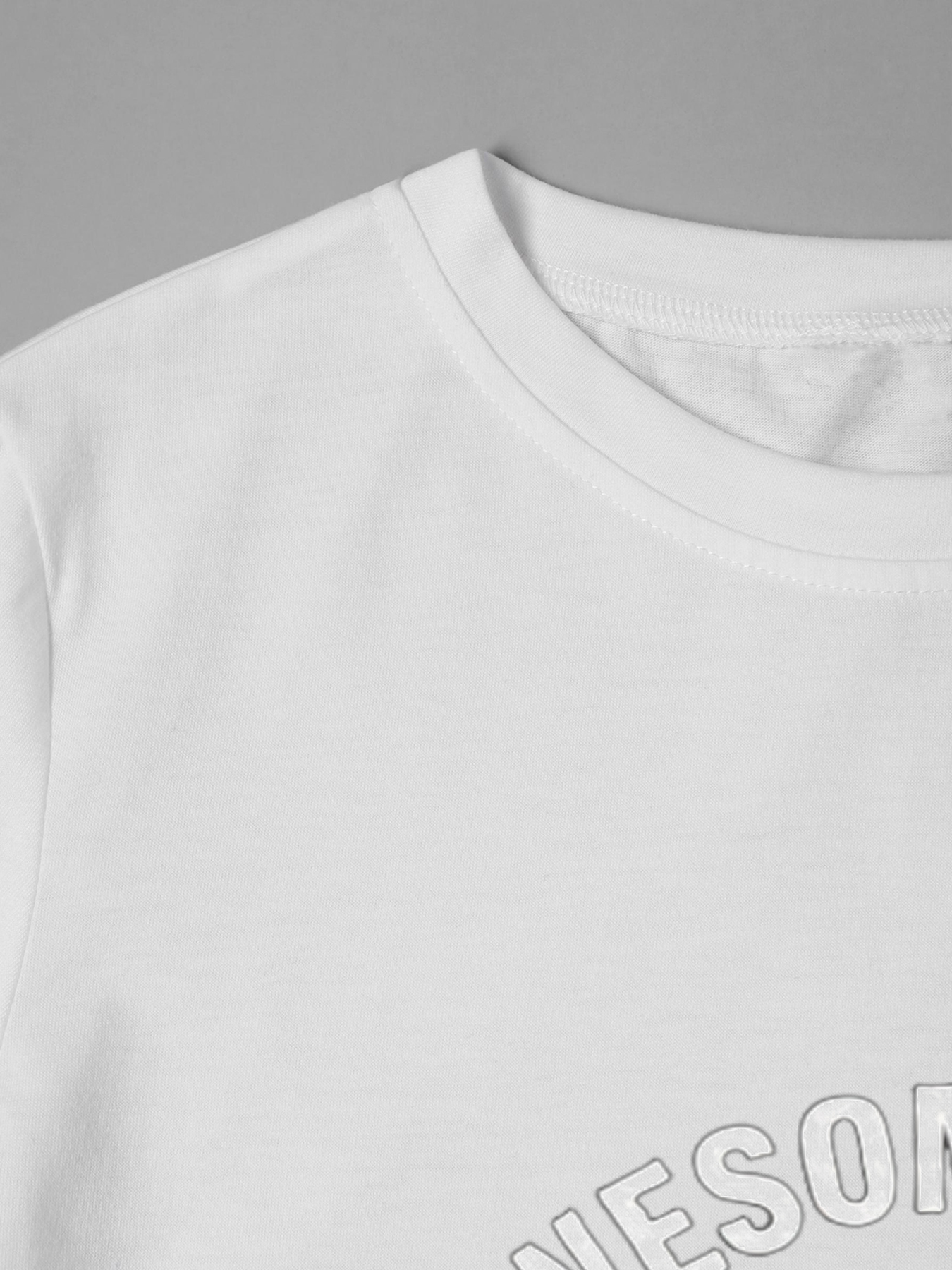 Men's Printed T-Shirt Awesome Since 1962 Limited Edition Graphic Design Casual Round Neck Summer Lightweight Breathable Short Sleeve T-Shirt for Birthday Gift Adult Men's Fashion Statement Wear