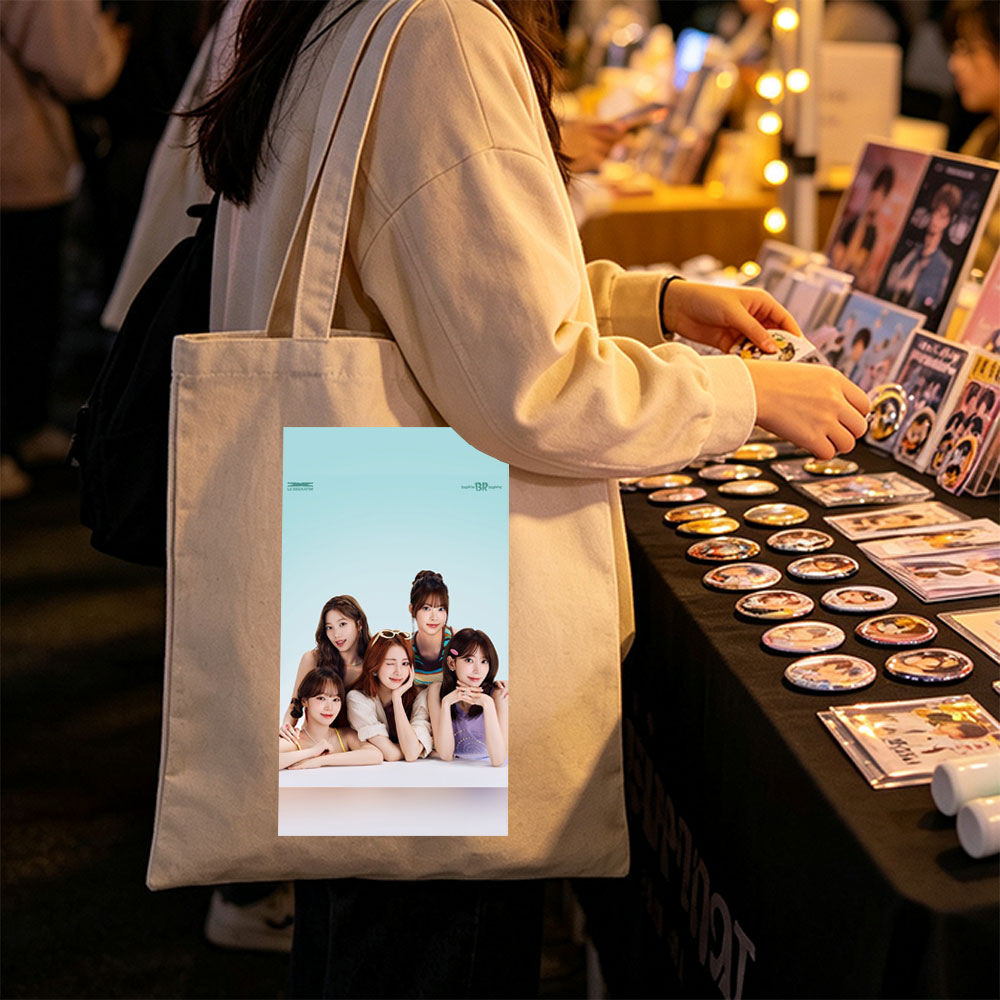 LE SSERAFIM Summer Beach Vibes Group Photo with Pastel Background and Stylish Outfits - Canvas tote bags
