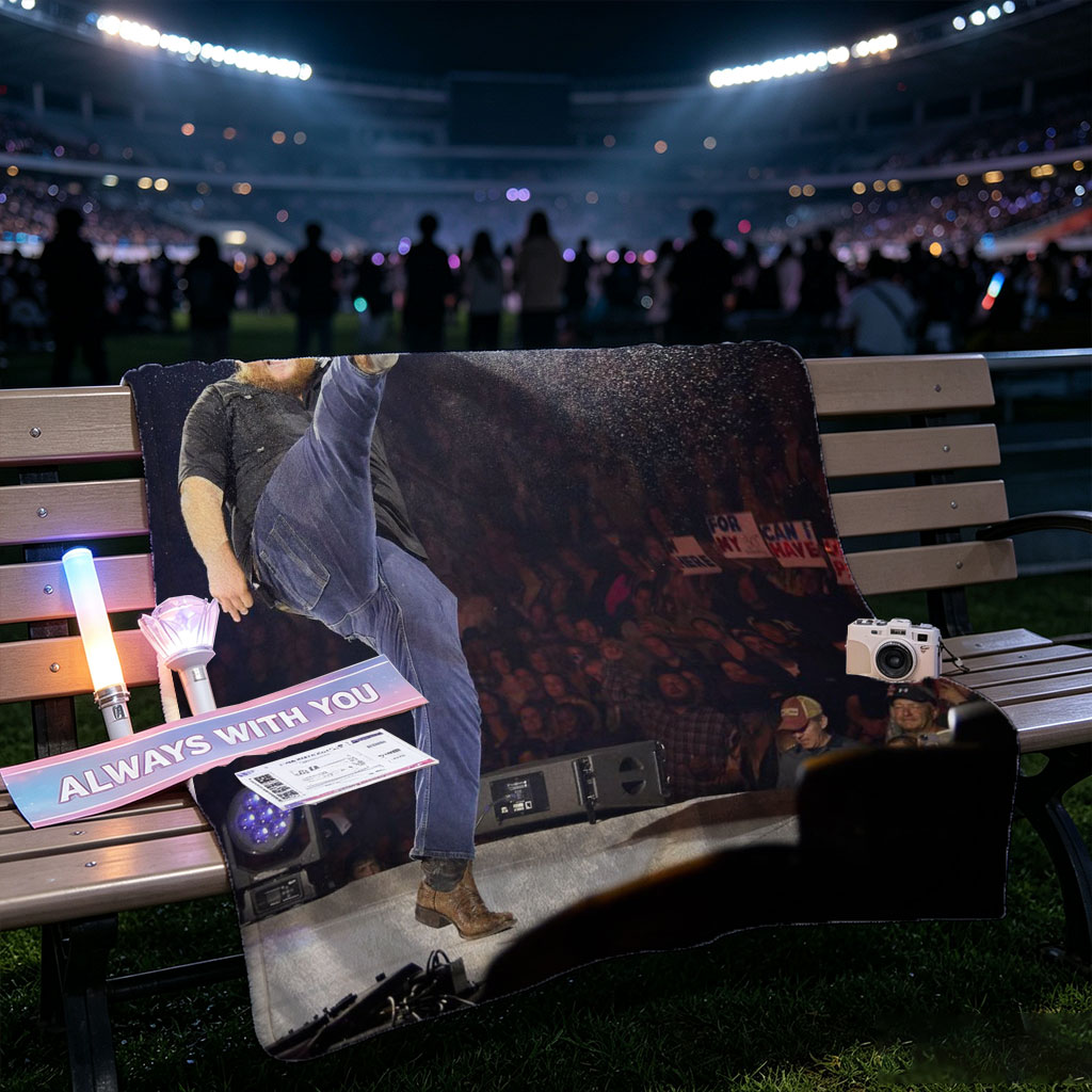 Luke Combs Kicks Can of Confetti on Stage During High-Energy Performance - Blankets