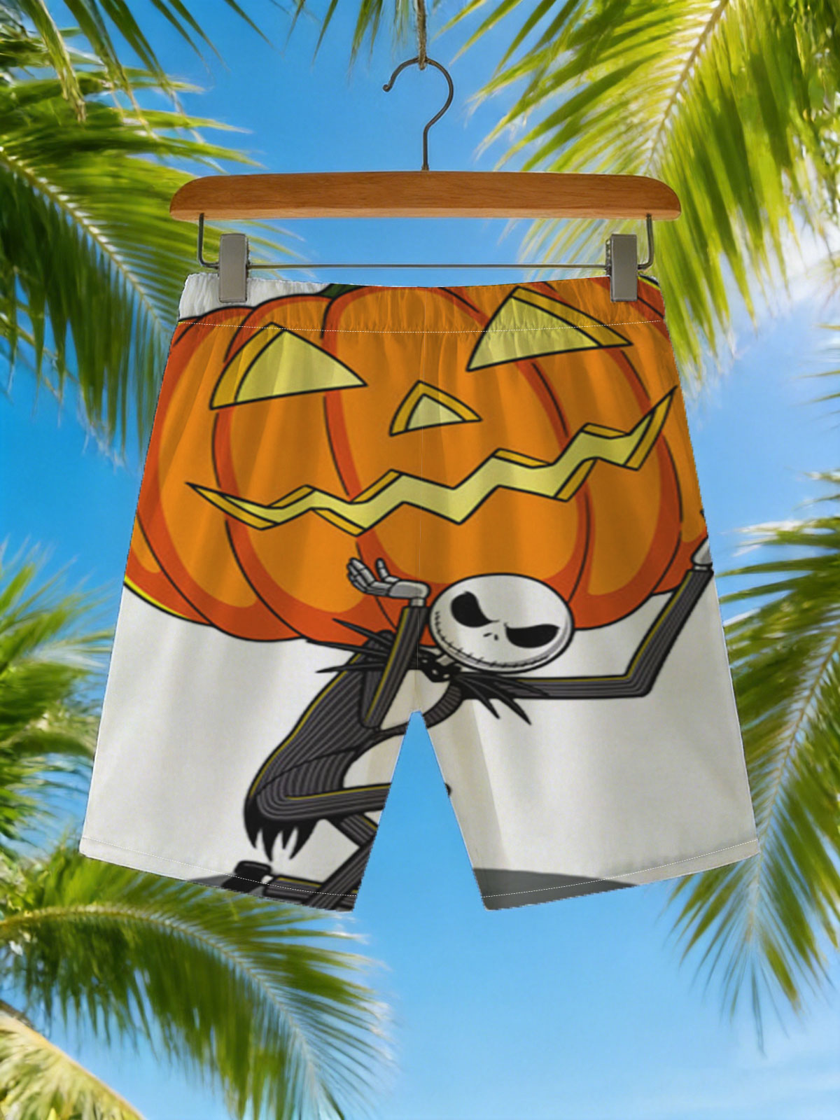 Jack Skellington Holding a Giant Jack-o'-Lantern -  Beach shorts