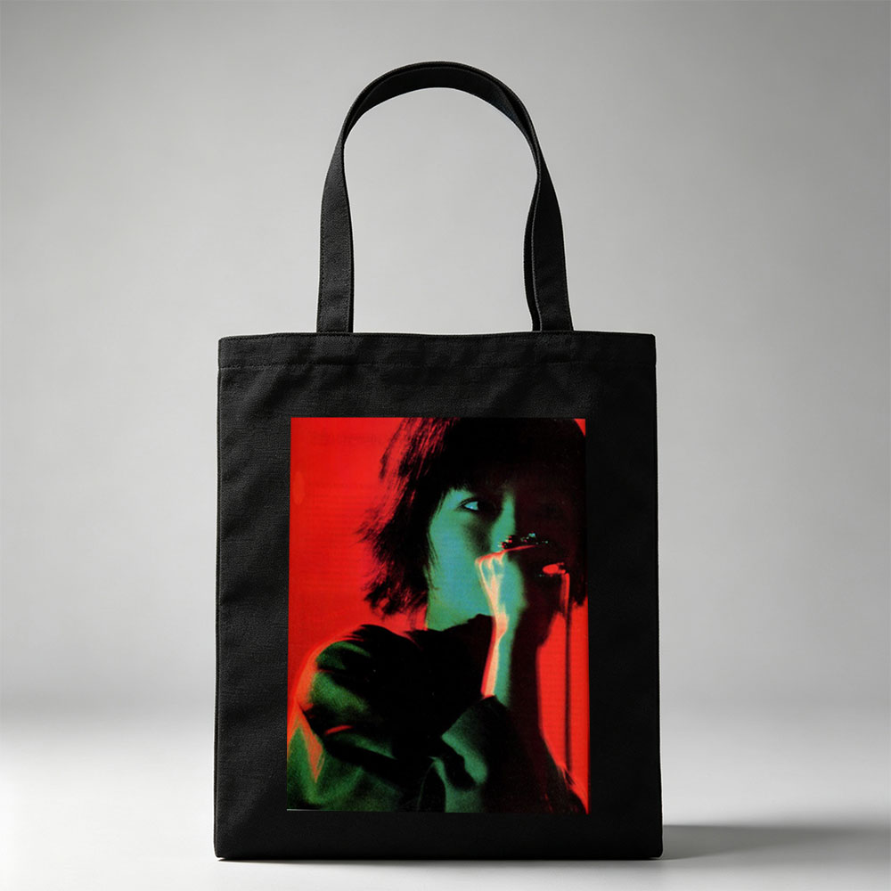 Siouxsie Sioux Singing Into Microphone on Red Background - Canvas tote bags