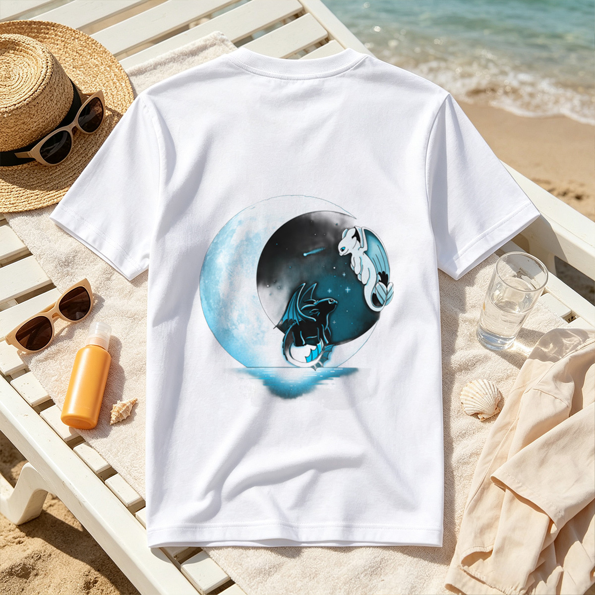 How to Train Your Dragon: Toothless and Light Fury under the Moon - Tee