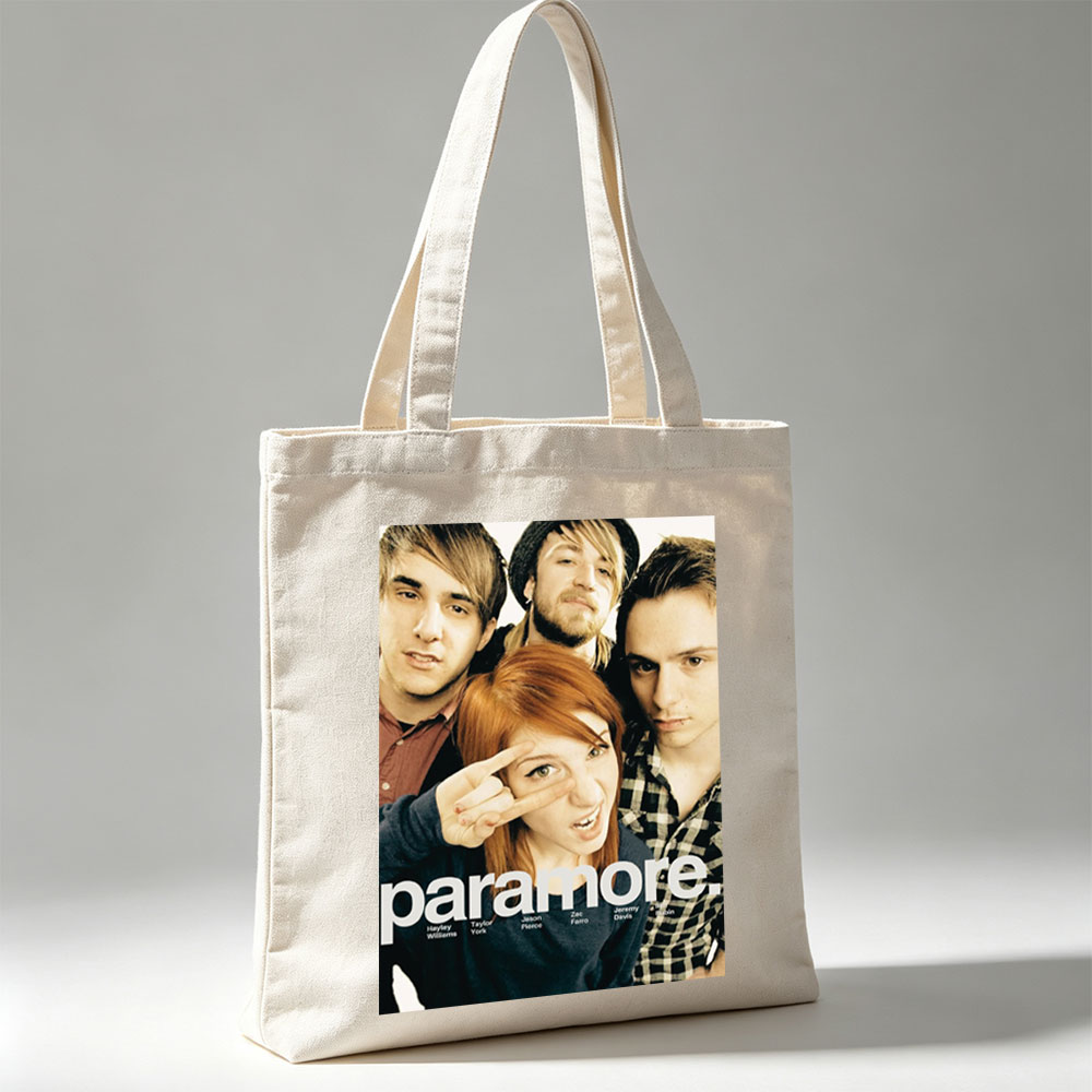 Paramore Band Members in Close-Up Group Photo with Hayley Williams Making a Peace Sign - Canvas tote bags