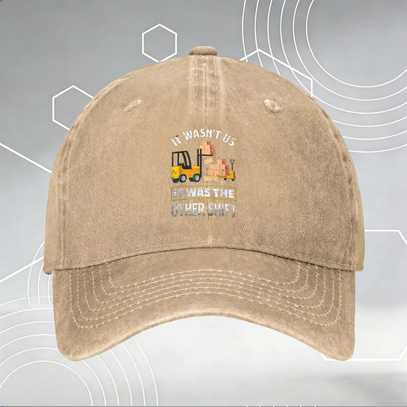 New Baseball Cap with Romantic Kiss Print and 