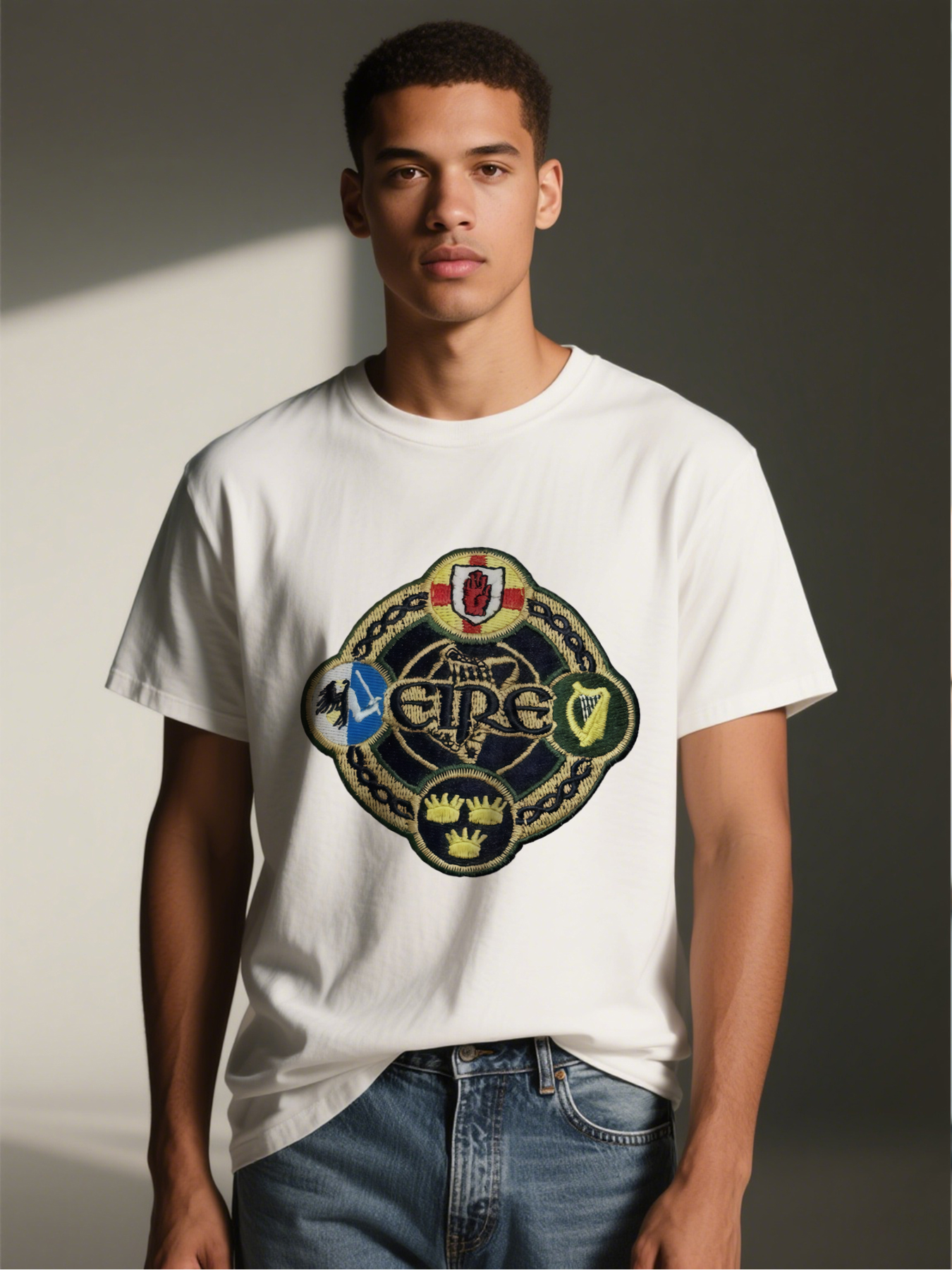 Men's Printed T-Shirt with Ireland Crest and Eire Text Design Casual Round Neck Lightweight Breathable Summer Short Sleeve T-Shirt for Irish Heritage Lovers and Cultural Enthusiasts