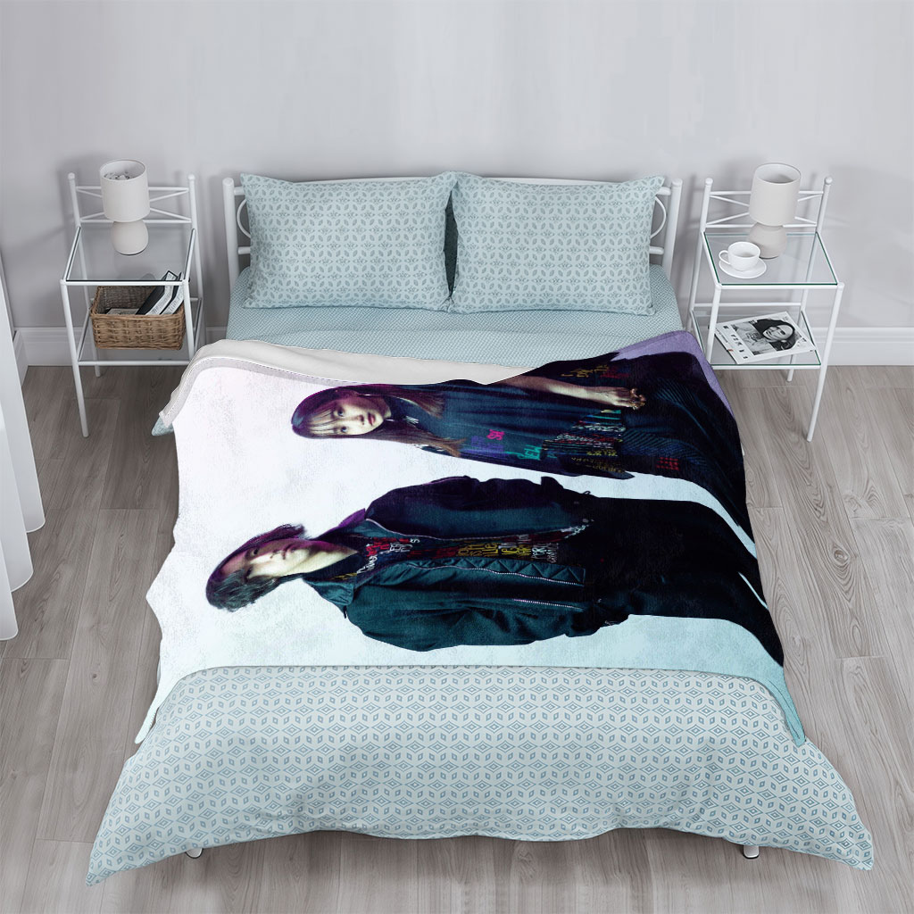 YOASOBI in Studio Portrait - Fashionable Duo Poses Against Gradient Background - Blankets
