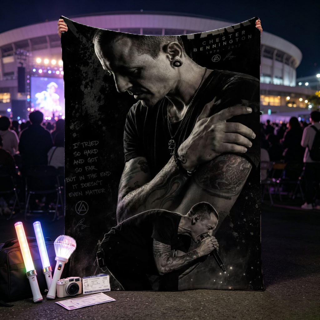Linkin Park Chester Bennington Tribute - Emotional Performance and Portrait in Black and White - Blankets