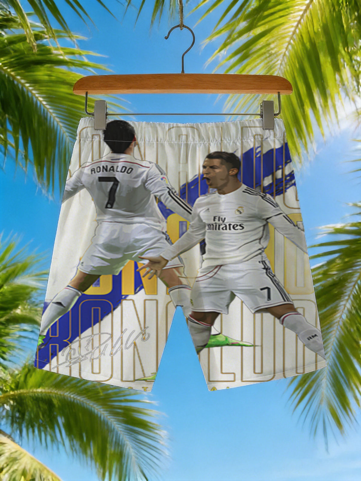Cristiano Ronaldo Real Madrid 7 GOAT Football Legend -  Beach shorts