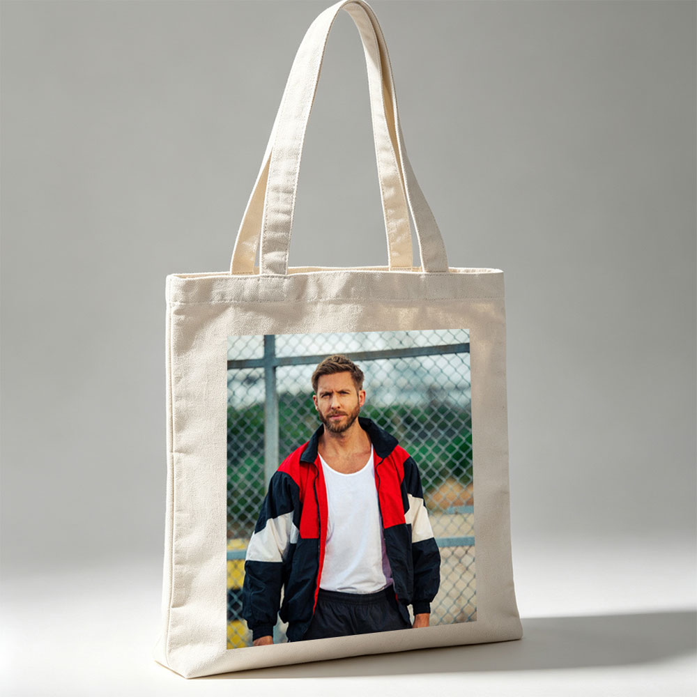 Ryan Gosling in Urban Outfit Standing by Chain-Link Fence - Canvas tote bags