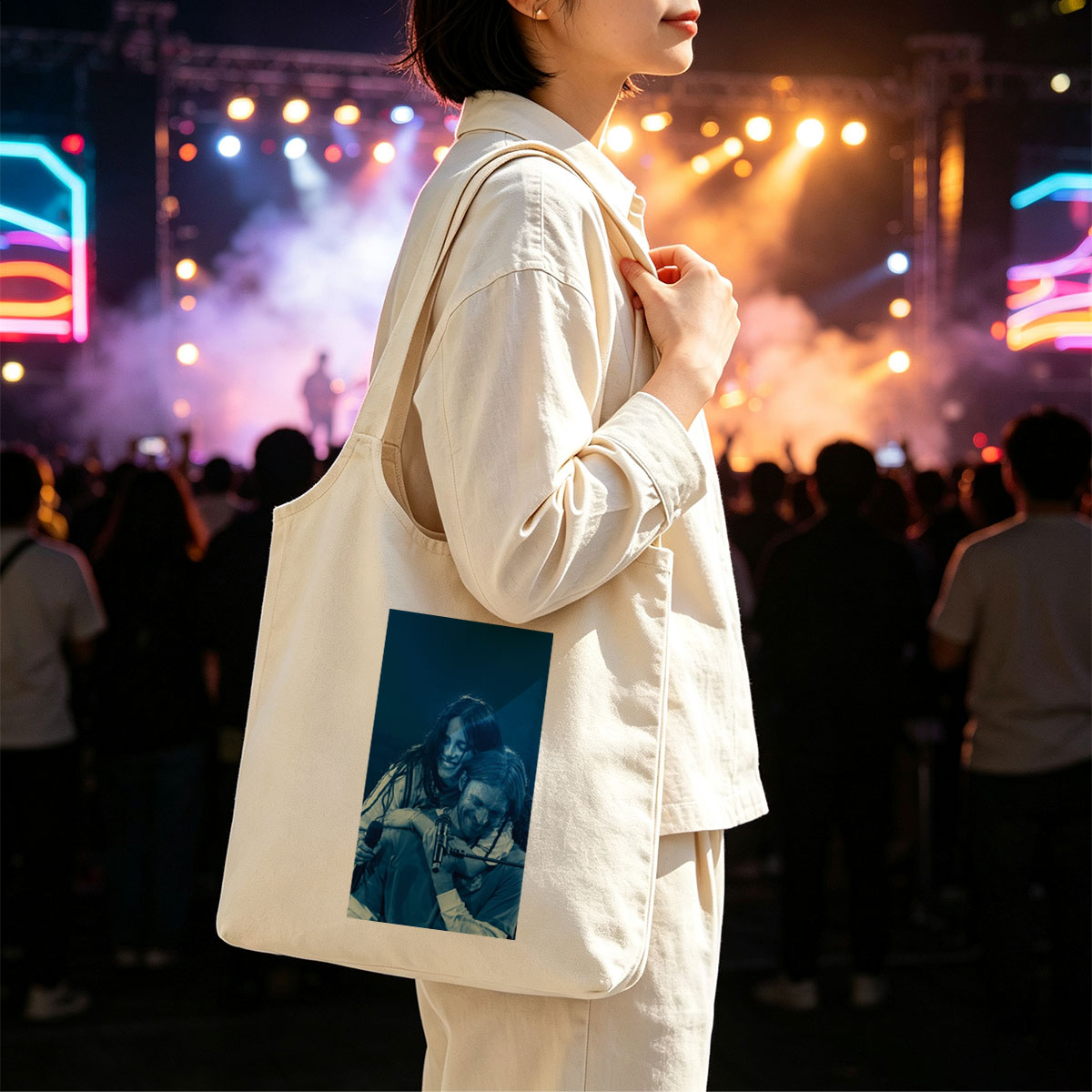 Lana Del Rey and Jack Antonoff on Stage Sharing a Joyful Moment During Live Performance - Canvas shoulder bags/
