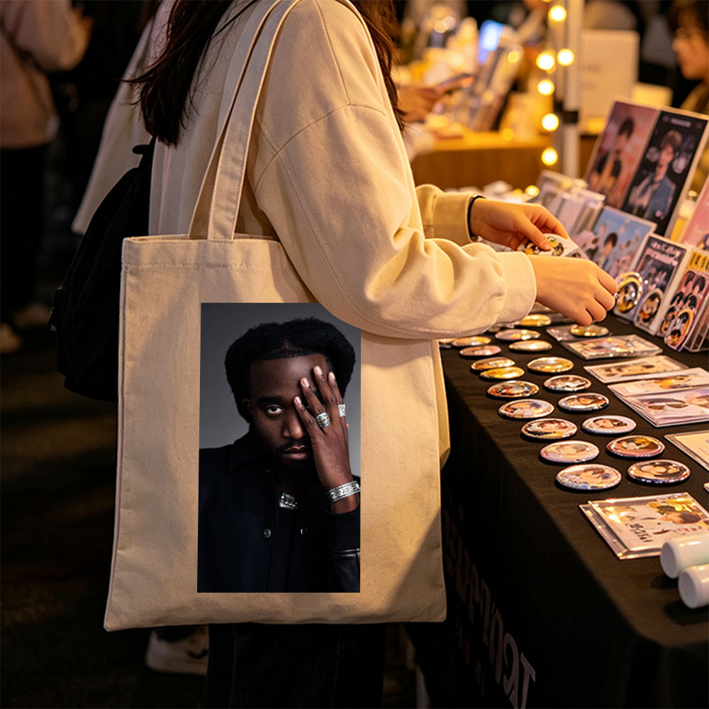 Kendrick Lamar Portrait with Hand on Face and Silver Jewelry - Canvas tote bags