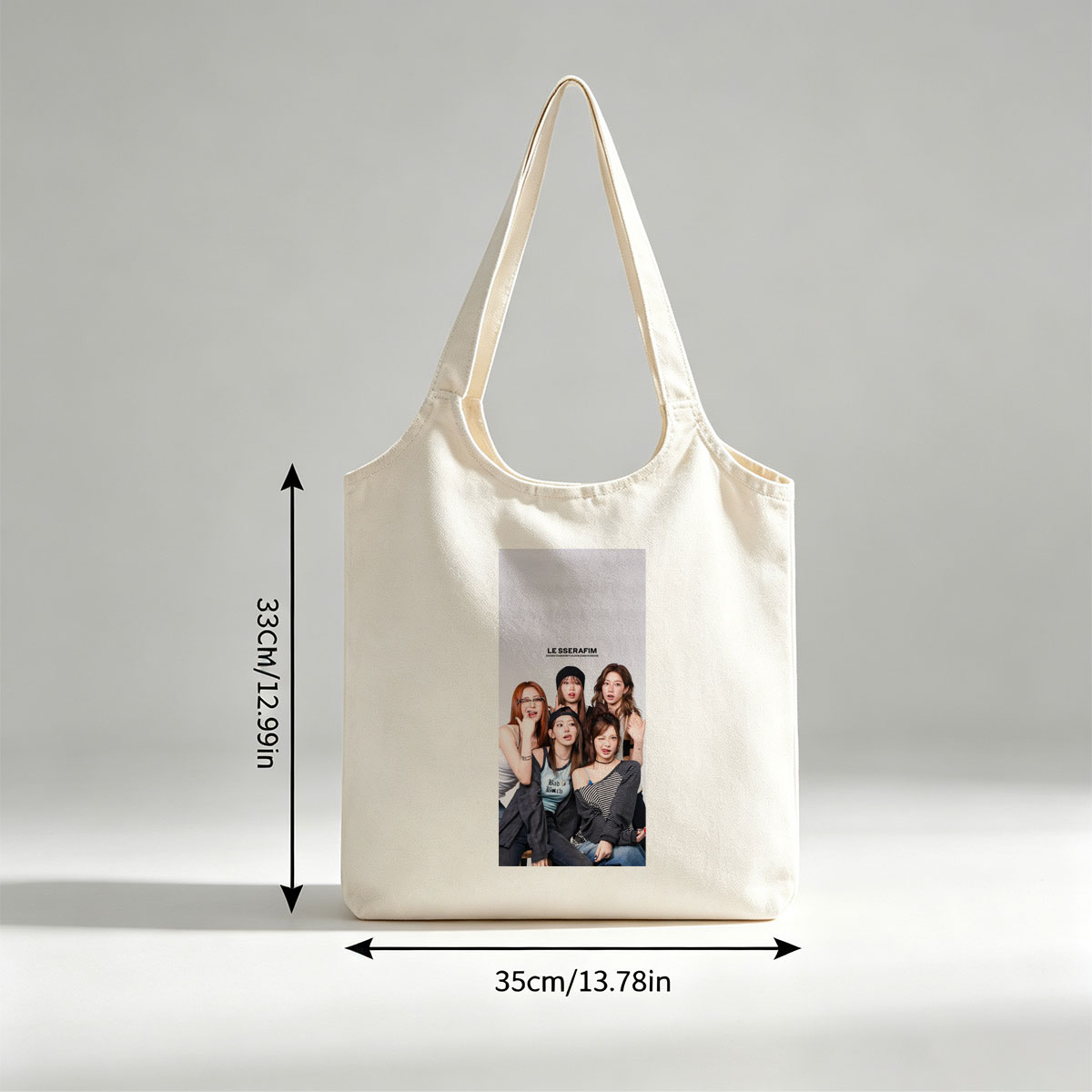 LE SSERAFIM Group Photo with Members in Casual Outfits and Playful Poses - Canvas shoulder bags/
