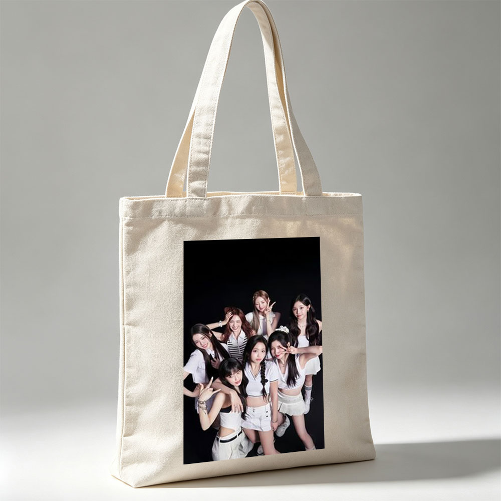 Kep1er Group Photo in White Outfits on Black Background - Canvas tote bags