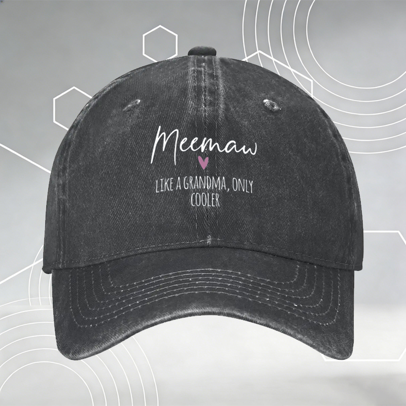 New Baseball Cap with Golden Fleur-de-Lis Print and Elegant Design, Unisex Adjustable Hat for Outdoor Activities, Fashionable Sun Protection for Men and Women, Perfect for Casual Wear, Travel, Sports, and Daily Use