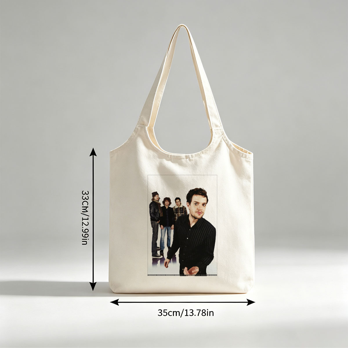 Coldplay Band Members in Studio Portrait with Lead Singer in Foreground - Canvas shoulder bags/