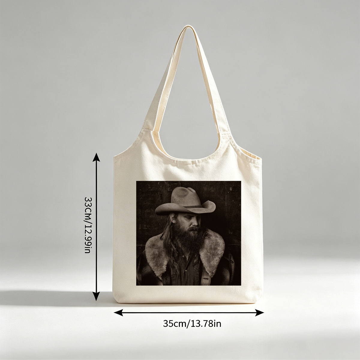 Chris Stapleton in a Cowboy Hat and Fur-Collared Jacket, Gazing Thoughtfully in a Monochrome Portrait - Canvas shoulder bags/