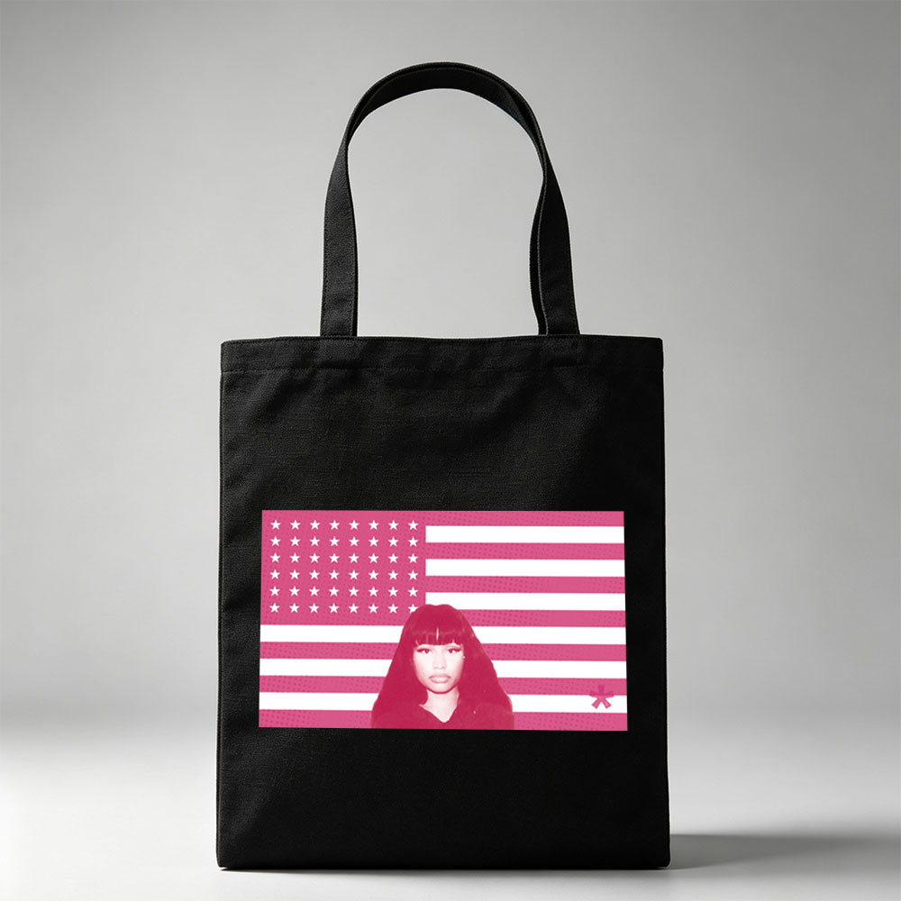 Nicki Minaj in Front of Pink American Flag Background - Canvas tote bags