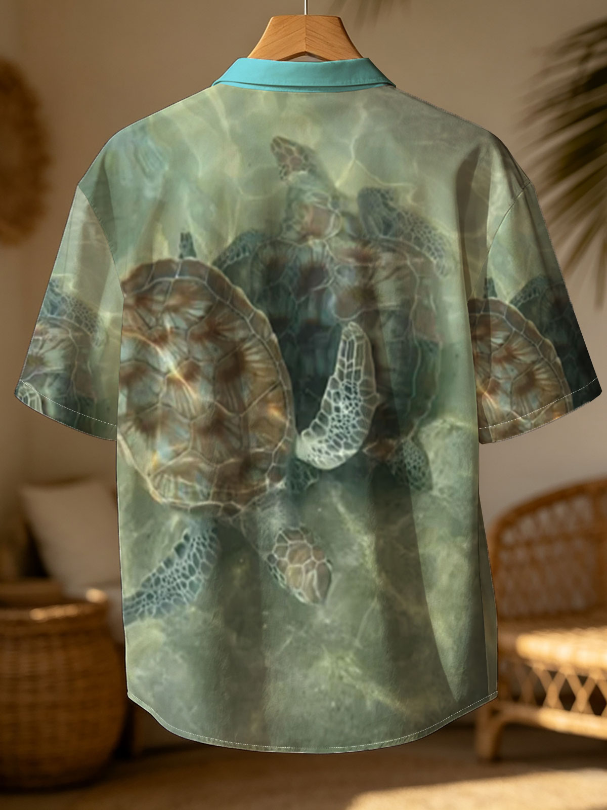 Sea turtles swimming in clear water -  Shirt
